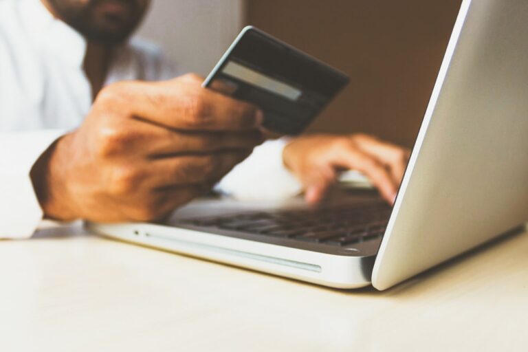 Why Every Landlord Should Use Online Rent Collection